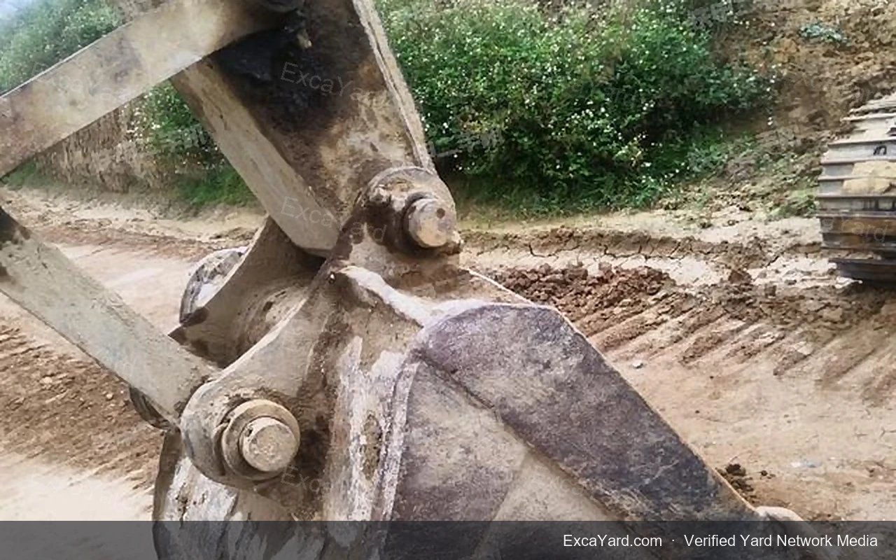 2003 Caterpillar 320C Used Excavator — gallery view 11, used excavator available for export from China
