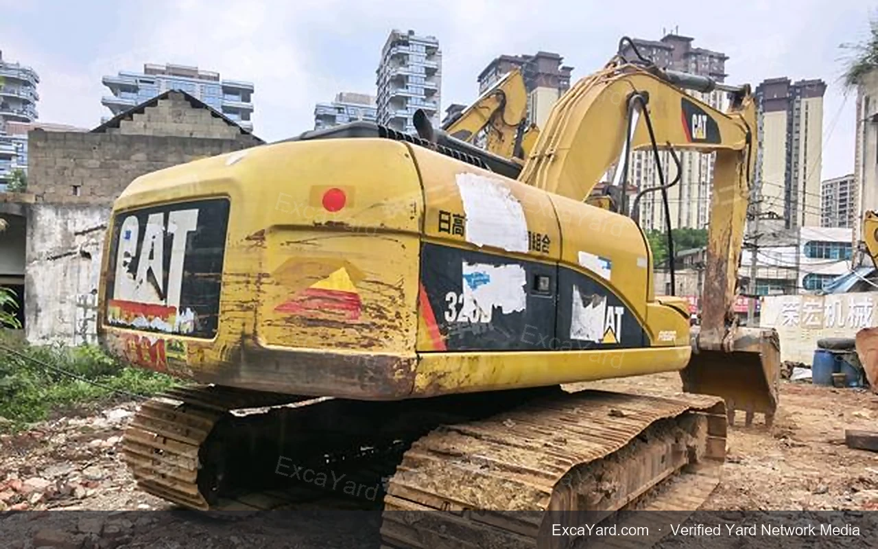 Excavadora Caterpillar 320D de 2013, 10.690 horas, Grado B para exportación