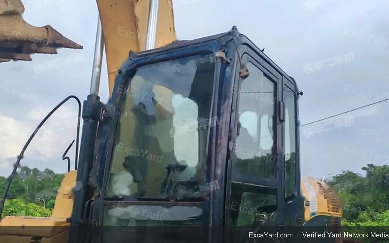 2011 Caterpillar 320DIMPORT Used Excavator — gallery view 3, used excavator available for export from China
