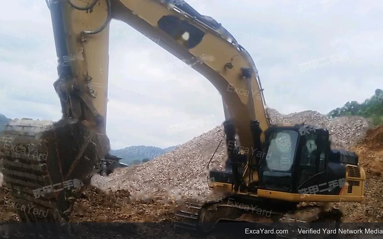 2011 Caterpillar 320DIMPORT Used Excavator — gallery view 9, used excavator available for export from China