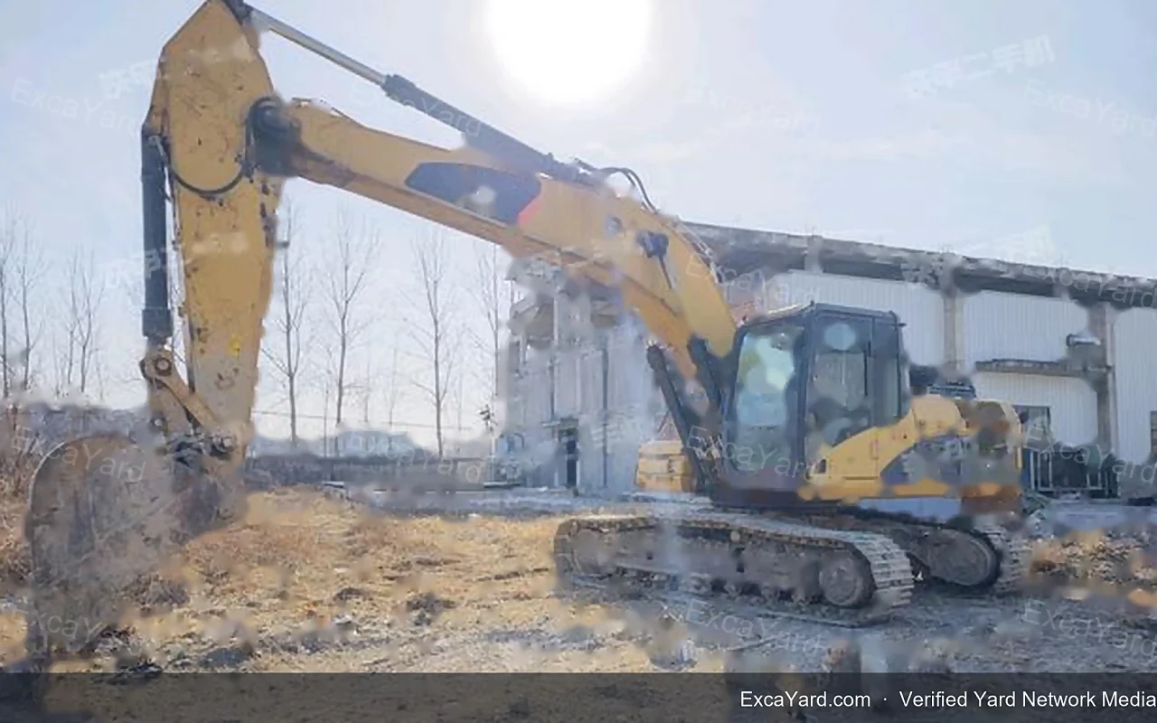 Excavatrice Caterpillar 320DIMPORT 2011, 8 000 h, catégorie B