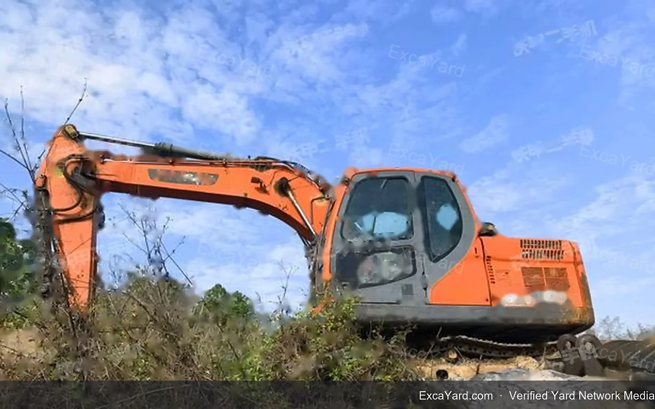 2010 Doosan DH225LC7 Used Excavator — gallery view 4, used excavator available for export from China