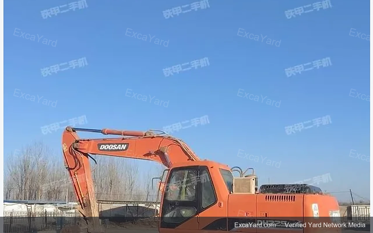2010 Doosan DH225LC7 Used Excavator — gallery view 11, used excavator available for export from China