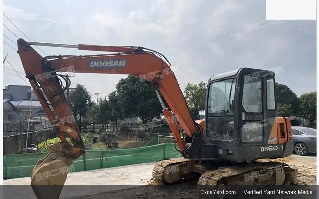 2010 Doosan DH225LC7 Used Excavator — gallery view 4, used excavator available for export from China