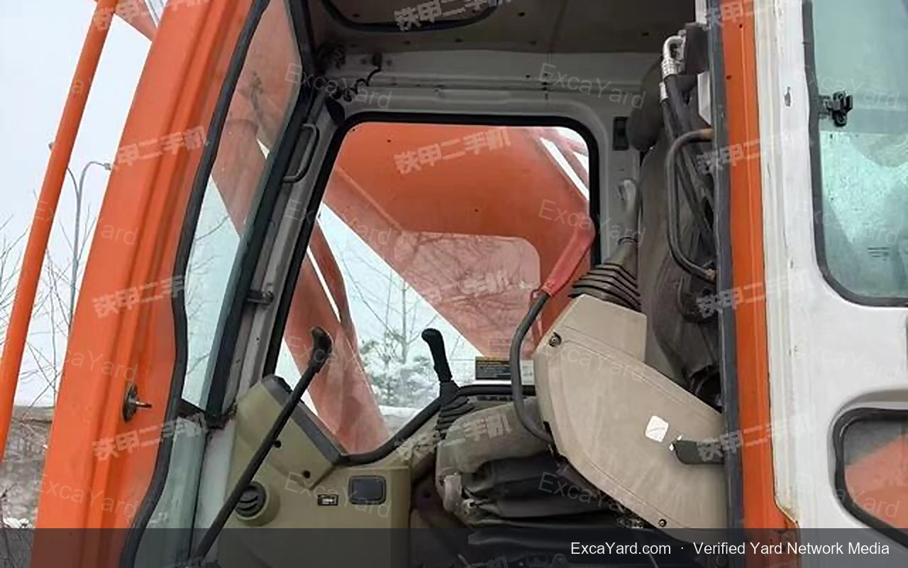 2009 Doosan DH300LC7 Used Excavator — gallery view 11, used excavator available for export from China