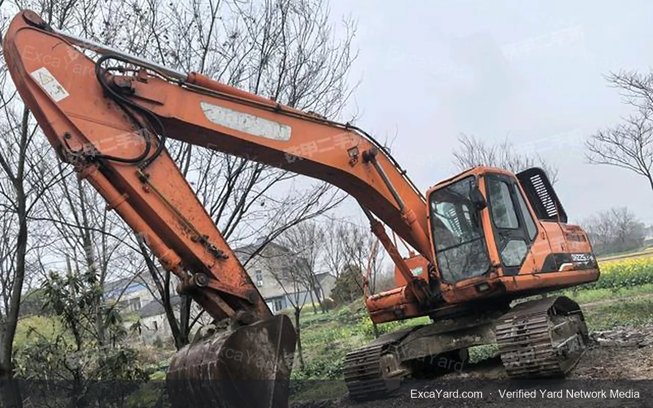 2009 Doosan DH300LC7 Used Excavator — gallery view 8, used excavator available for export from China