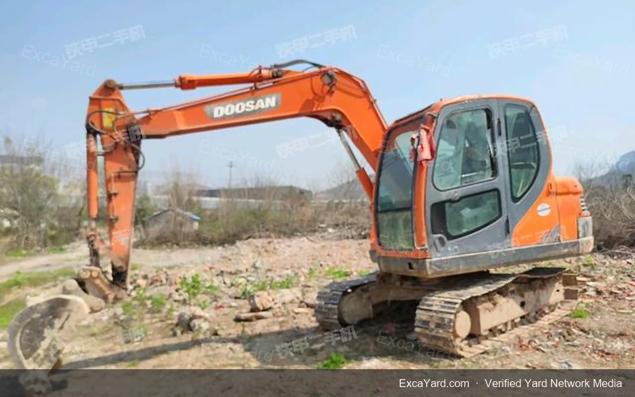 2009 Doosan DH300LC7 Used Excavator — gallery view 2, used excavator available for export from China