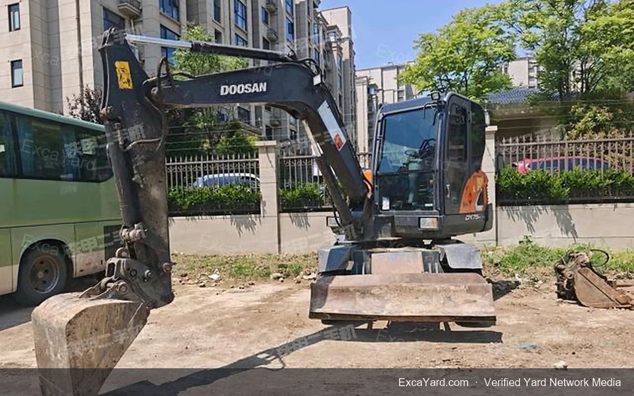 2014 Doosan DH80G Used Excavator — gallery view 13, used excavator available for export from China