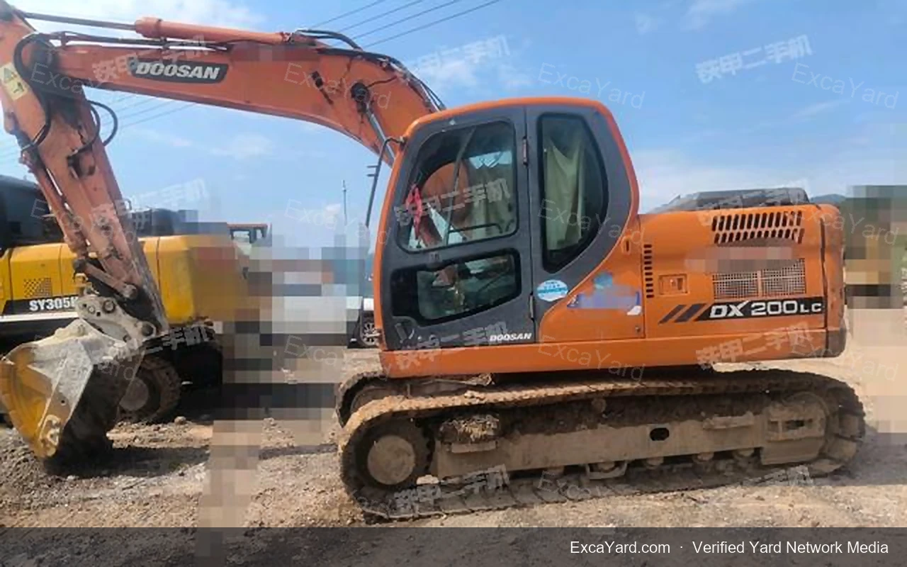 2014 Doosan DX150LC Used Excavator — gallery view 13, used excavator available for export from China