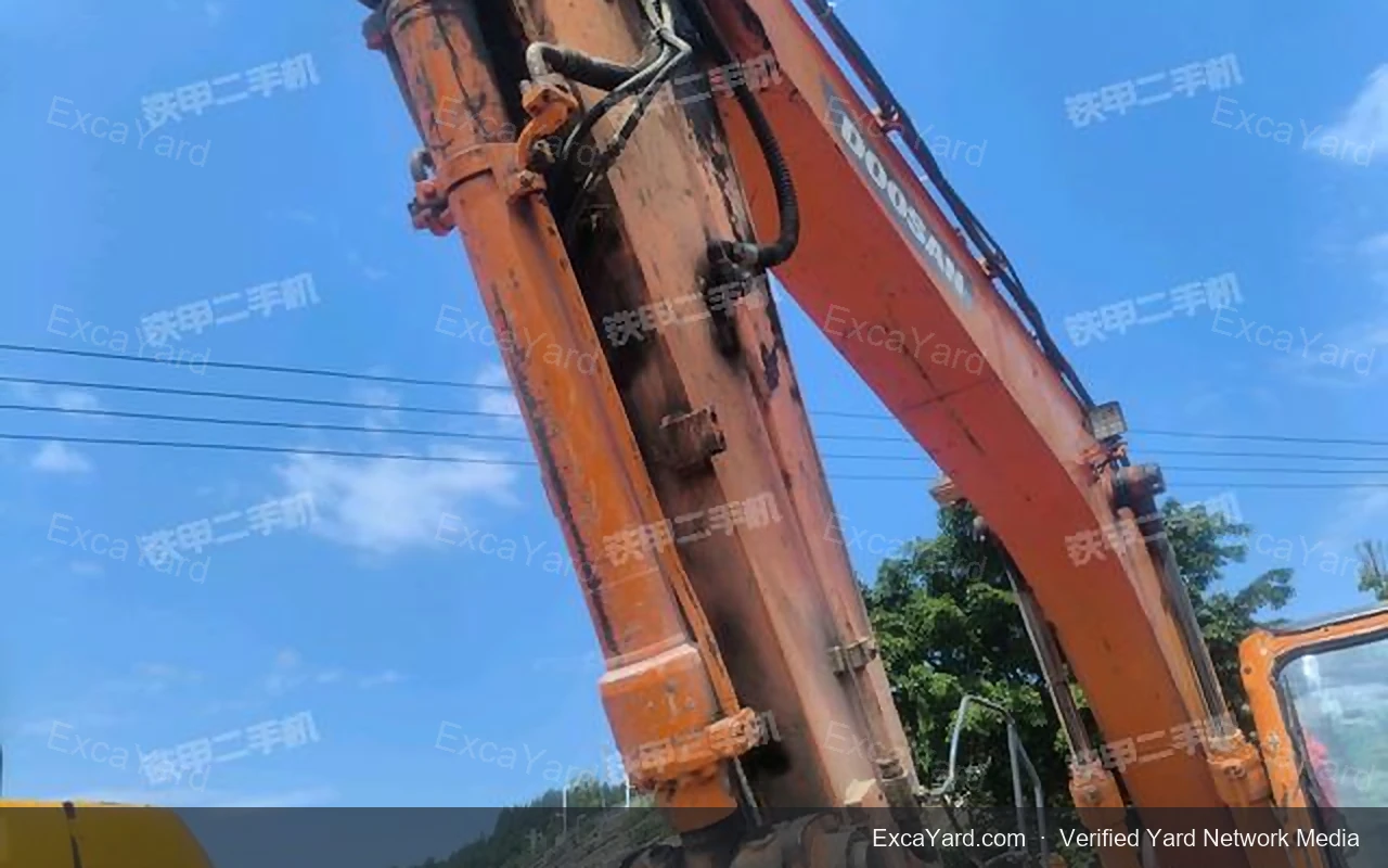 2014 Doosan DX150LC Used Excavator — gallery view 11, used excavator available for export from China