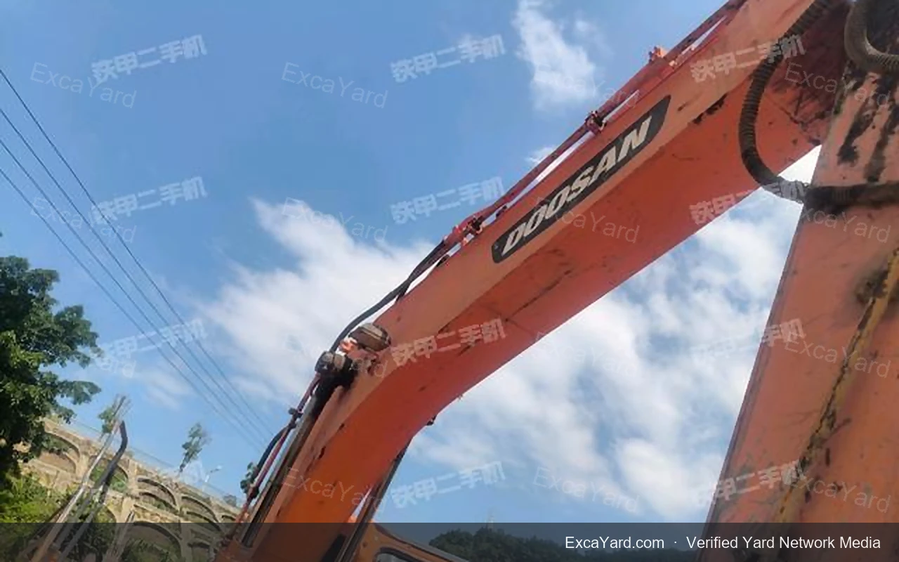 2014 Doosan DX150LC Used Excavator — gallery view 10, used excavator available for export from China