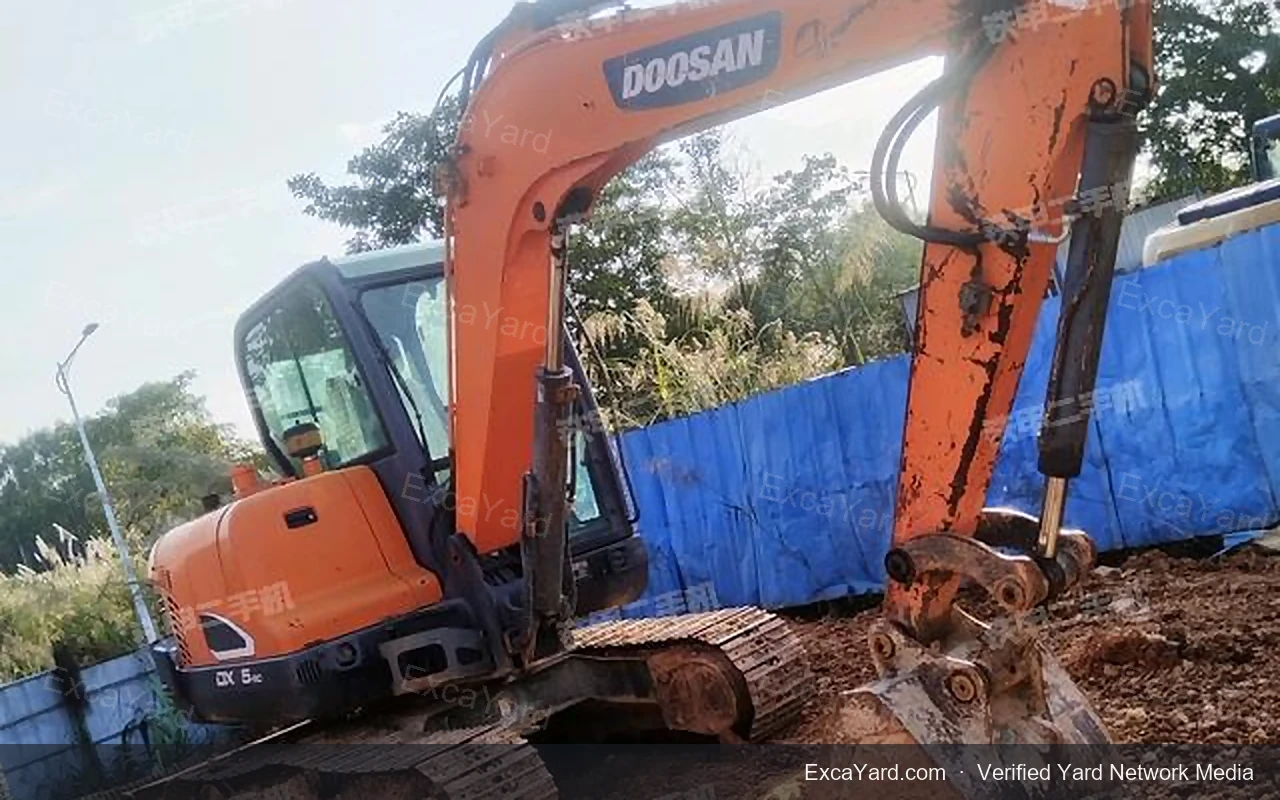 2018 Doosan DX520LC Used Excavator — gallery view 9, used excavator available for export from China