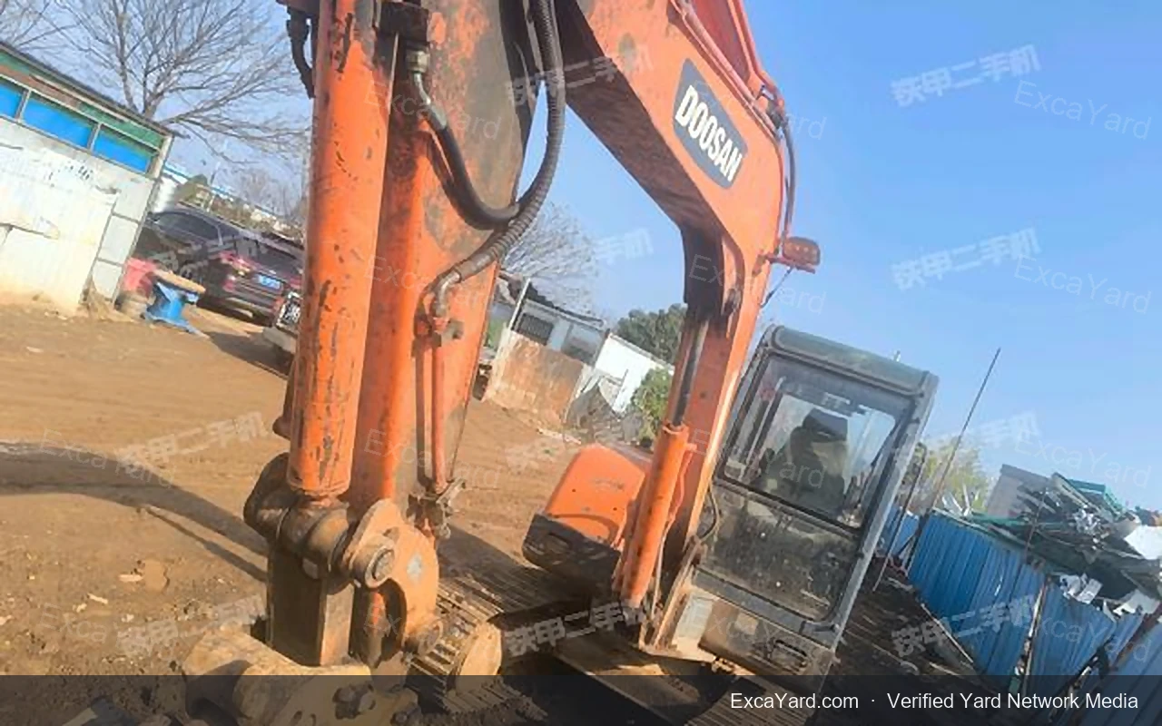 2018 Doosan DX520LC Used Excavator — gallery view 12, used excavator available for export from China