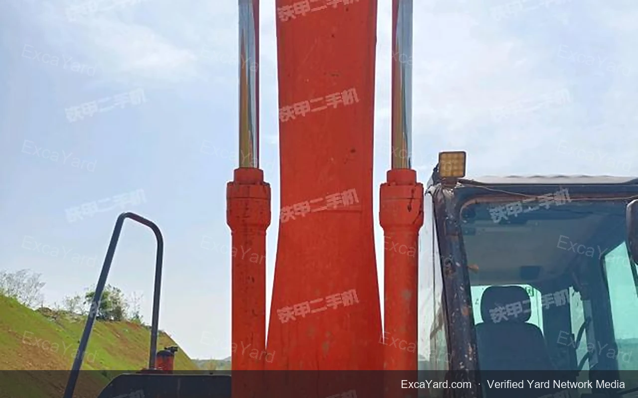 2018 Hitachi ZX2005A Used Excavator — gallery view 2, used excavator available for export from China