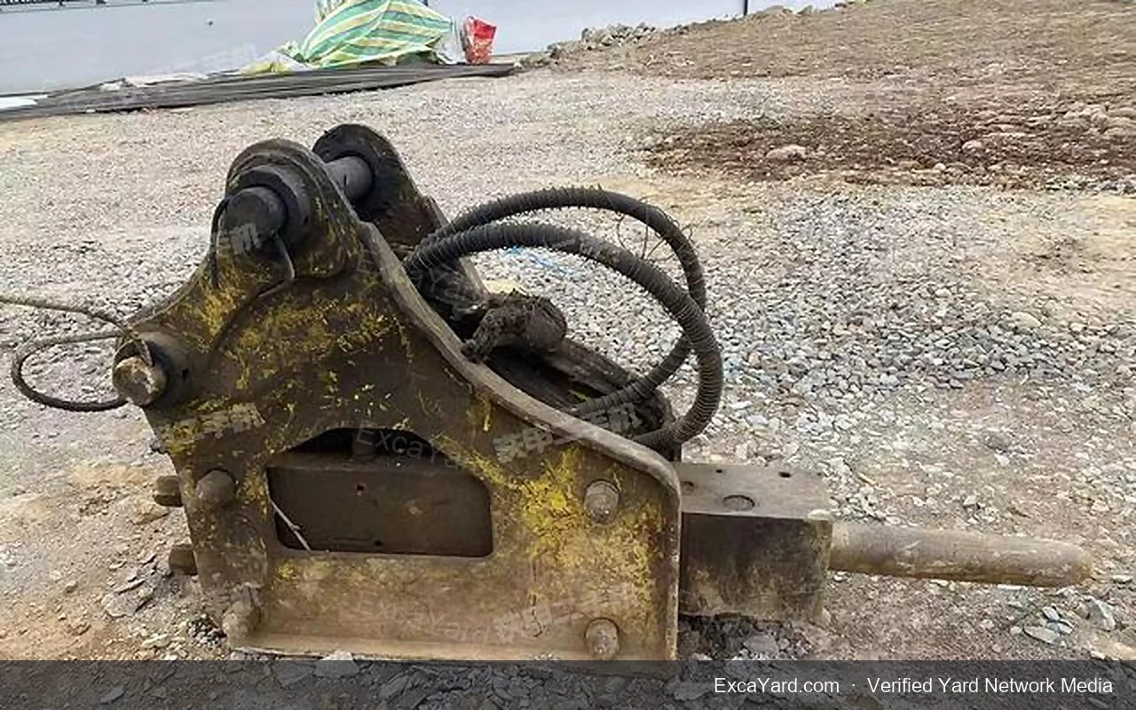 Excavatrice Hyundai R807 2014, 80,7 t, catégorie C, pour export
