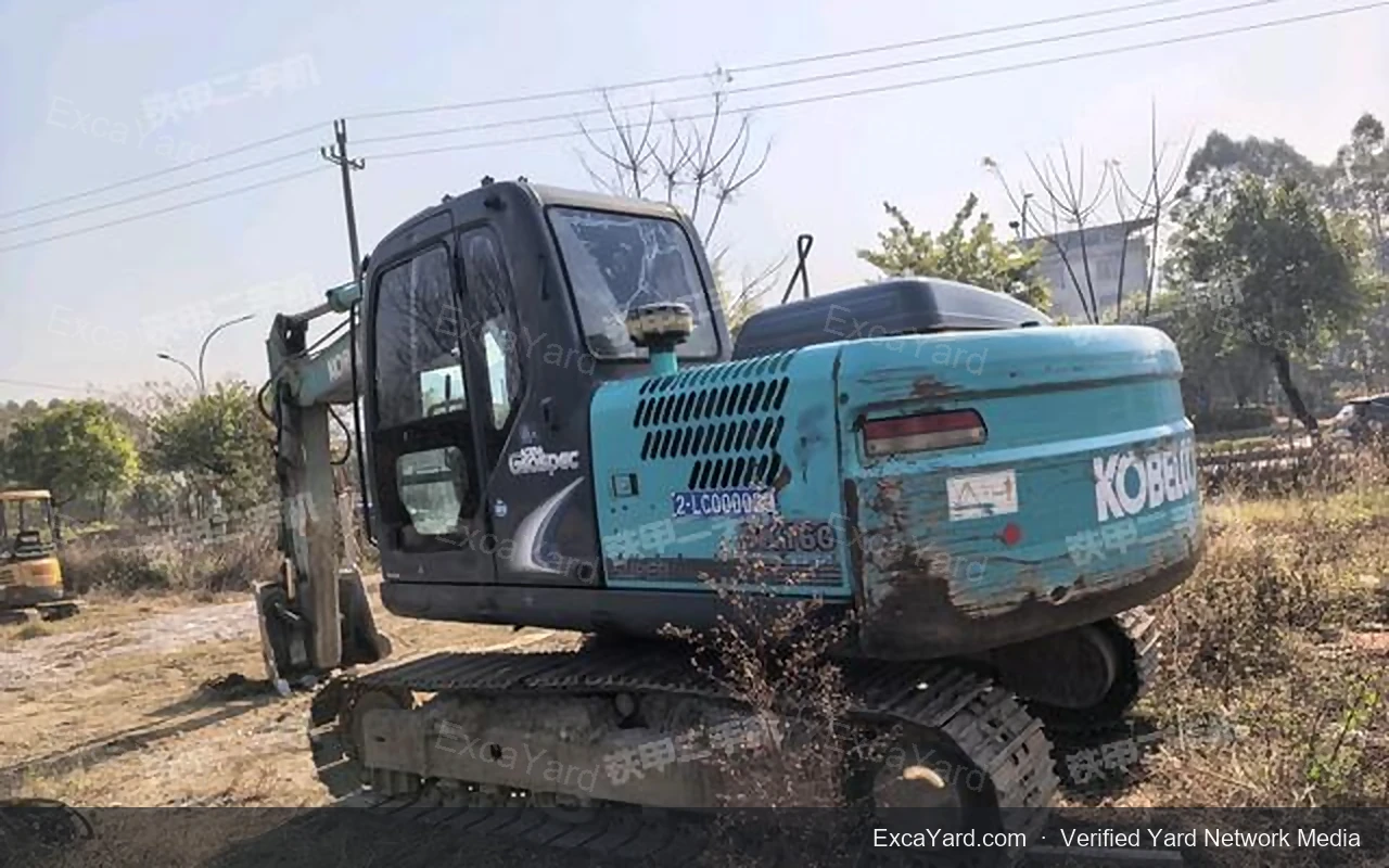 حفارة Kobelco SK140LC8 مستعملة موديل 2021 - درجة أولى، 4,200 ساعة