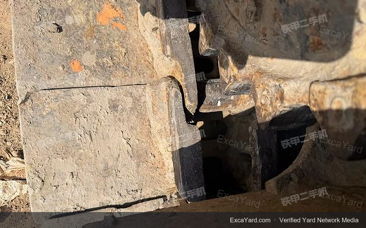 2011 Kobelco SK2008 Used Excavator — gallery view 13, used excavator available for export from China