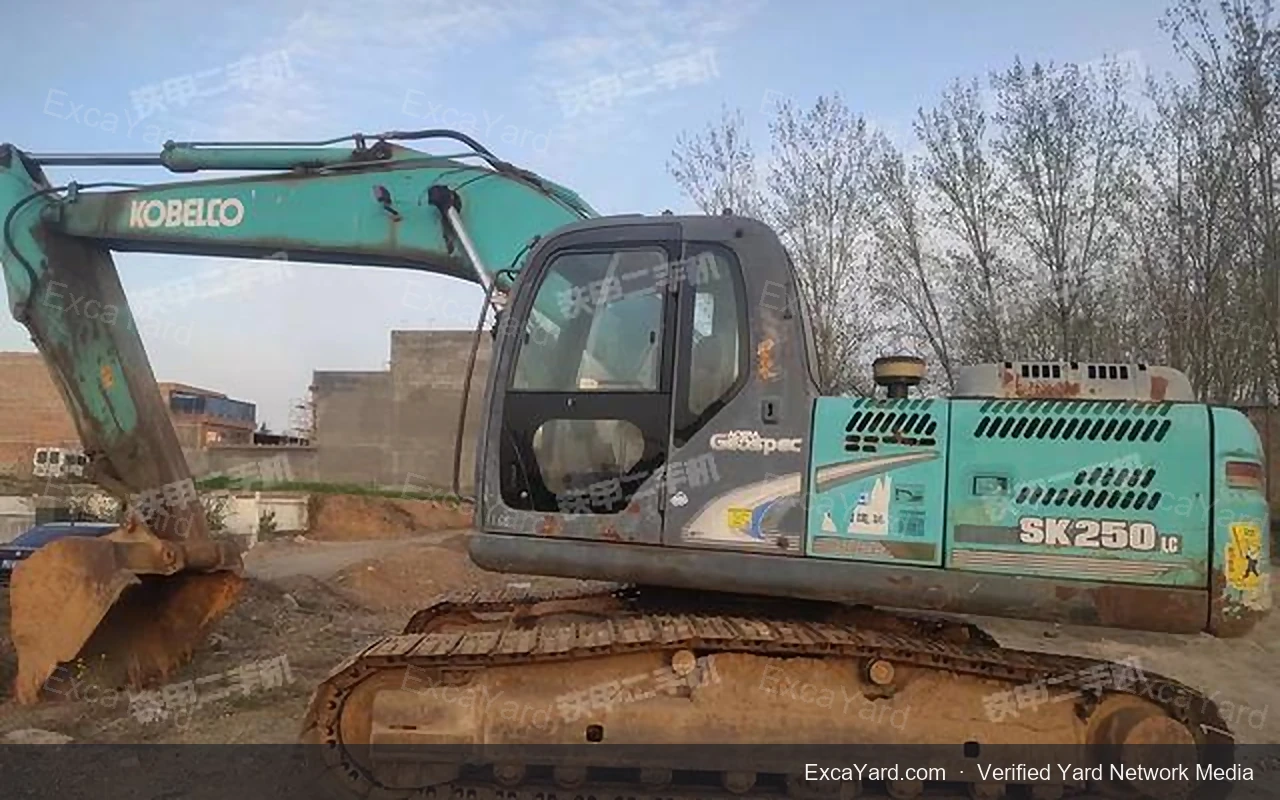 2011 Kobelco SK210LC8 Used Excavator — gallery view 3, used excavator available for export from China