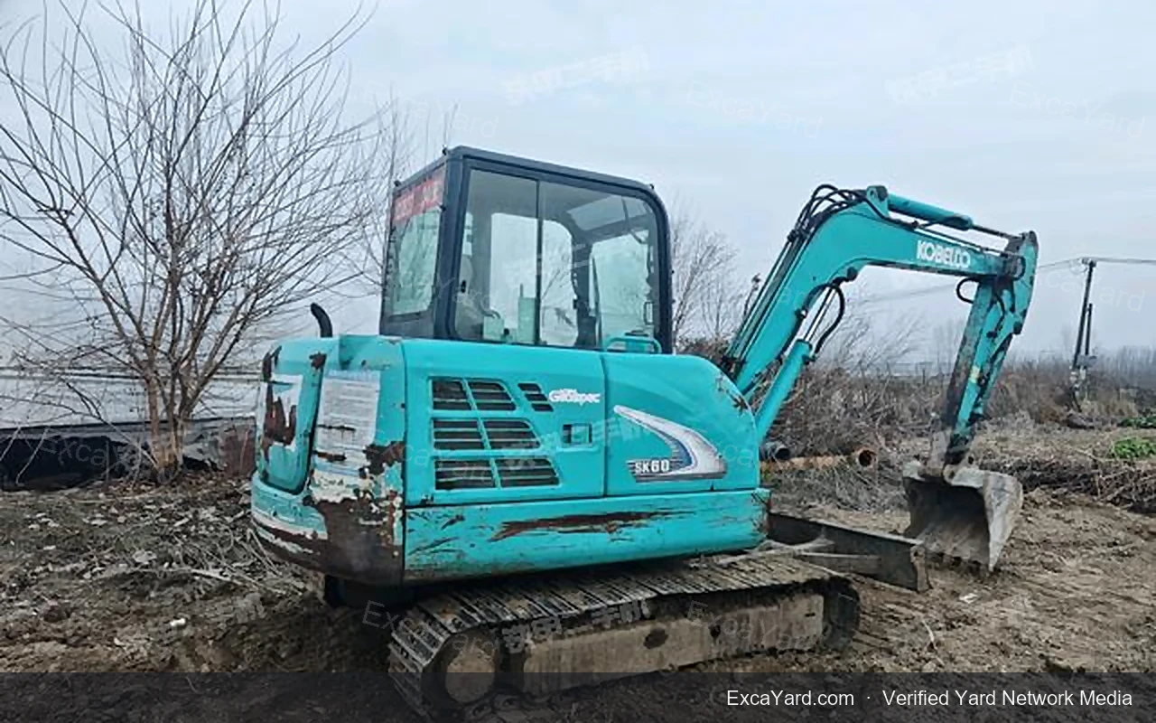 حفار Kobelco SK250LC8 موديل 2020 بعدد 5,600 ساعة درجة أولى للتصدير