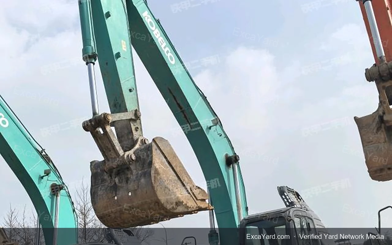 2015 Kobelco SK260LC8 Used Excavator — gallery view 2, used excavator available for export from China
