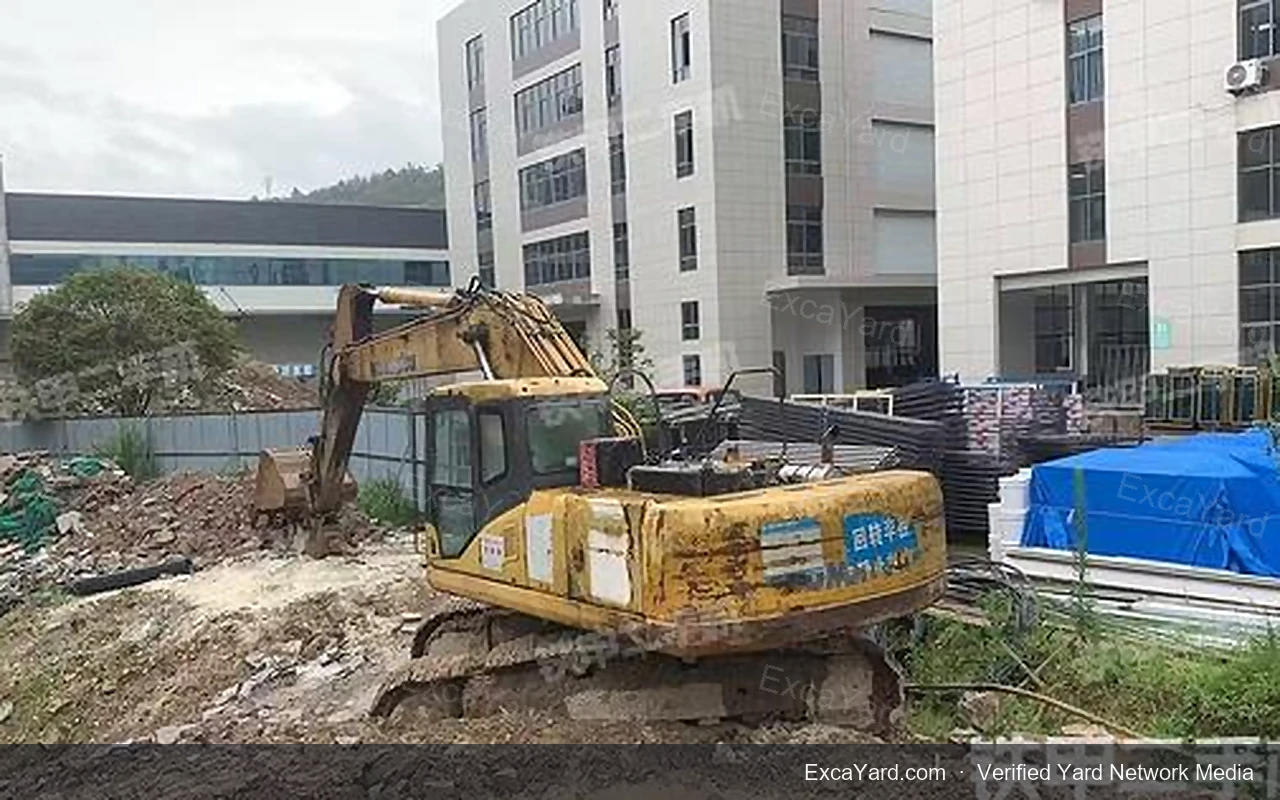 2007 Komatsu PC220LC7 Used Excavator — gallery view 2, used excavator available for export from China