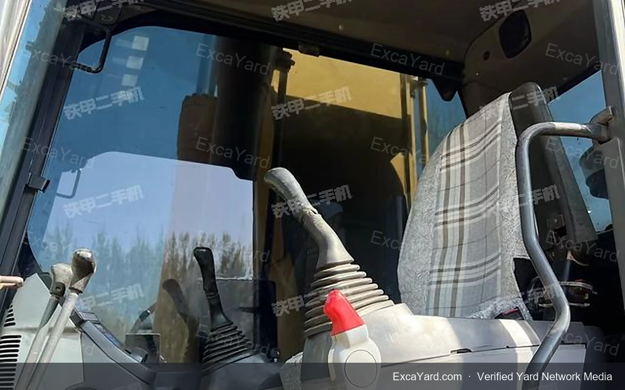 2020 Komatsu PC240LC8M0 Used Excavator — gallery view 14, used excavator available for export from China