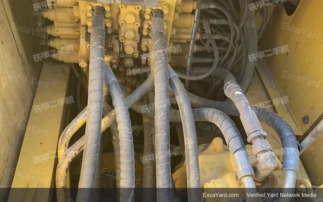 2019 Komatsu PC240LC8M0 Used Excavator — gallery view 10, used excavator available for export from China
