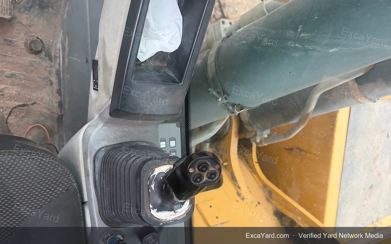 2017 Liebherr R924LC Used Excavator — gallery view 8, used excavator available for export from China