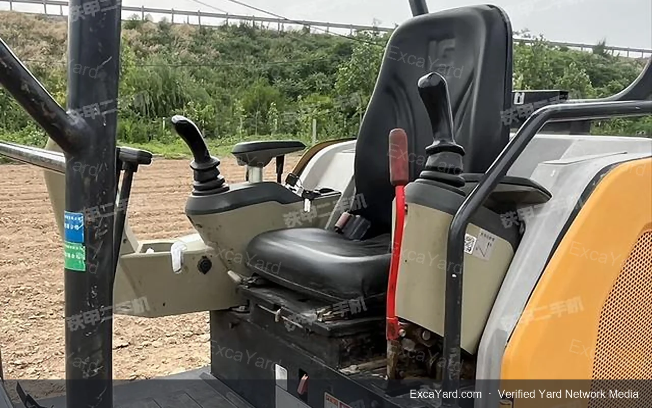 2020 LiuGong CLG9018F Used Excavator — gallery view 13, used excavator available for export from China