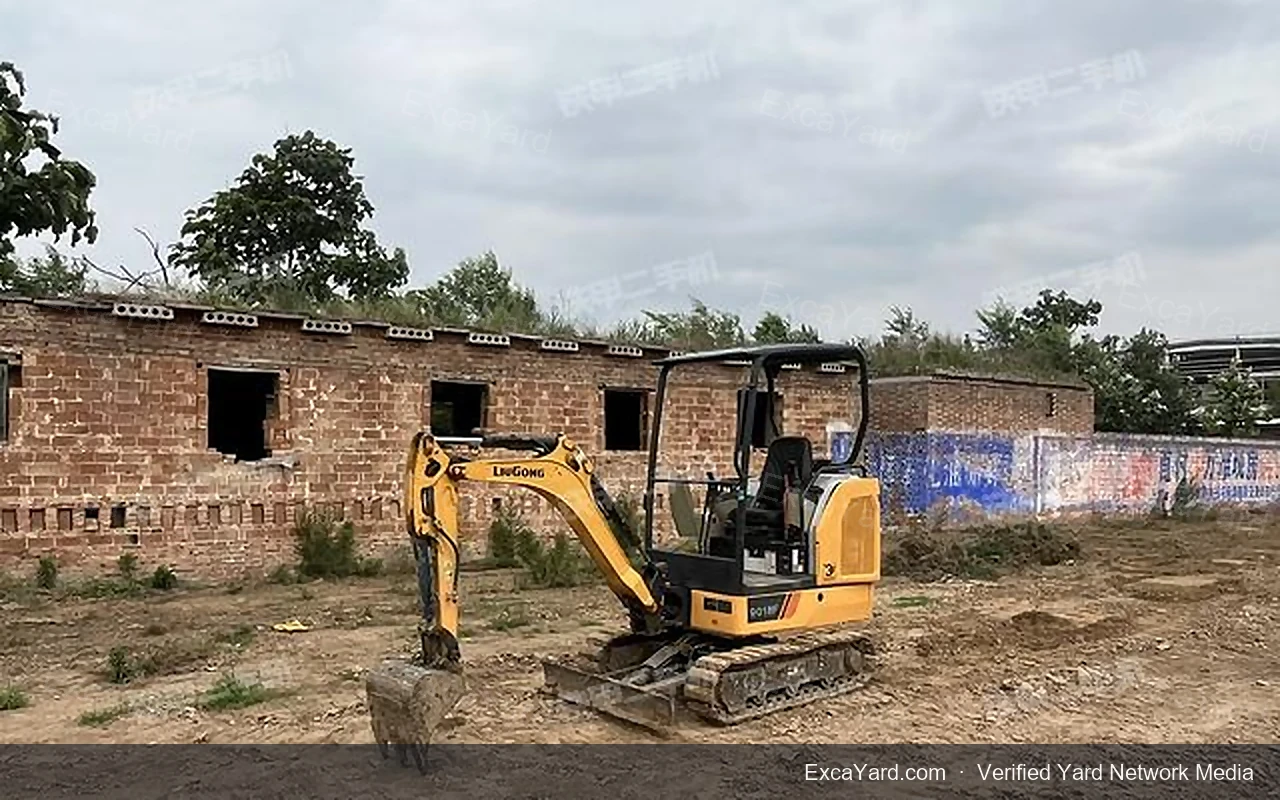 Mini-excavatrice LiuGong CLG9018F 2020 1 808 h Grade A pour export