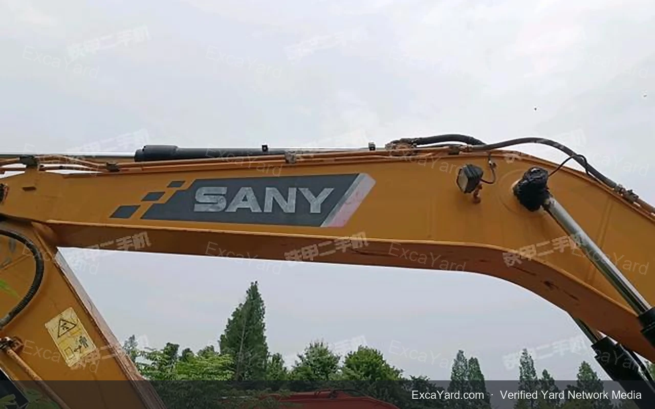 حفارة Sany SY205C موديل 2020 بعدد ساعات 8,324 درجة ثانية للتصدير