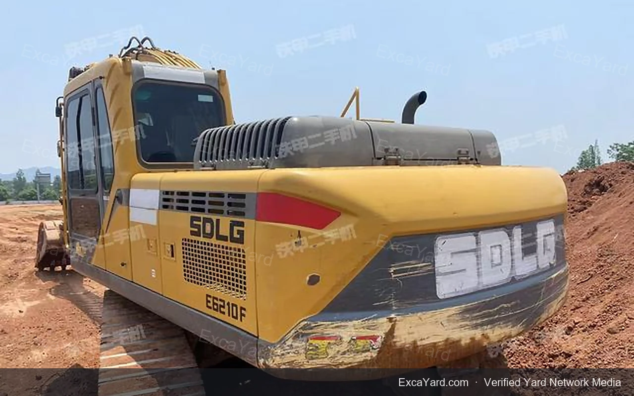 حفارة SDLG E6205F موديل 2020 بساعات 8,830 درجة B للتصدير