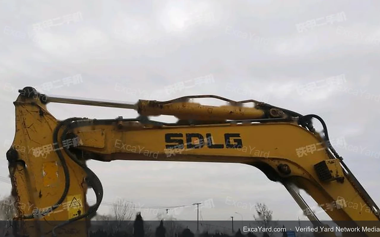 حفارة SDLG E660F موديل 2016 بوزن 66 طن درجة C للتصدير