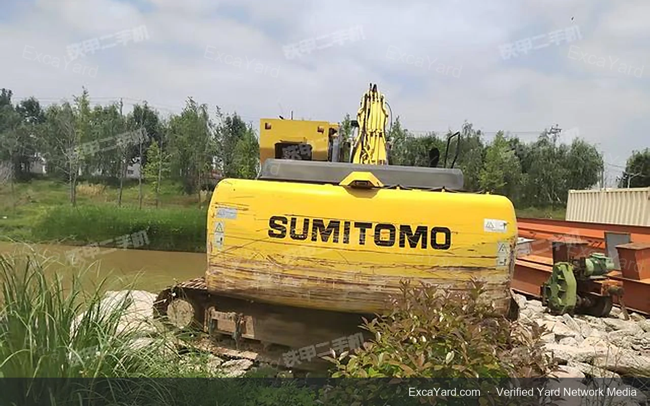 حفارة Sumitomo SH2405 موديل 2011 بعدد ساعات 3500 درجة B