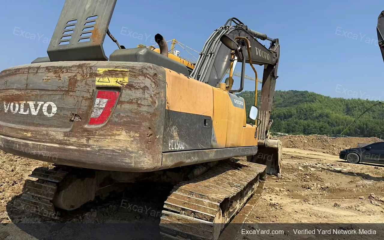 2017 Volvo EC200D1 Used Excavator — gallery view 8, used excavator available for export from China