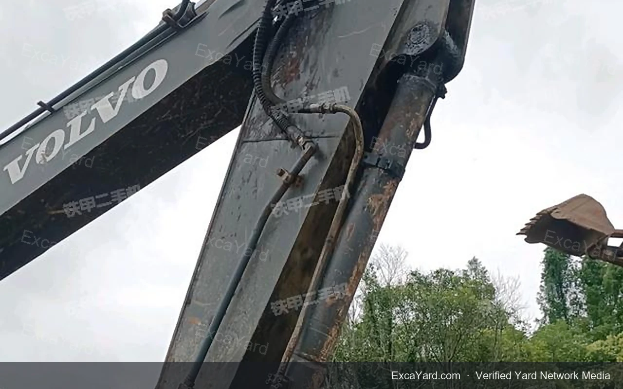2015 Volvo EC210B Used Excavator — gallery view 10, used excavator available for export from China