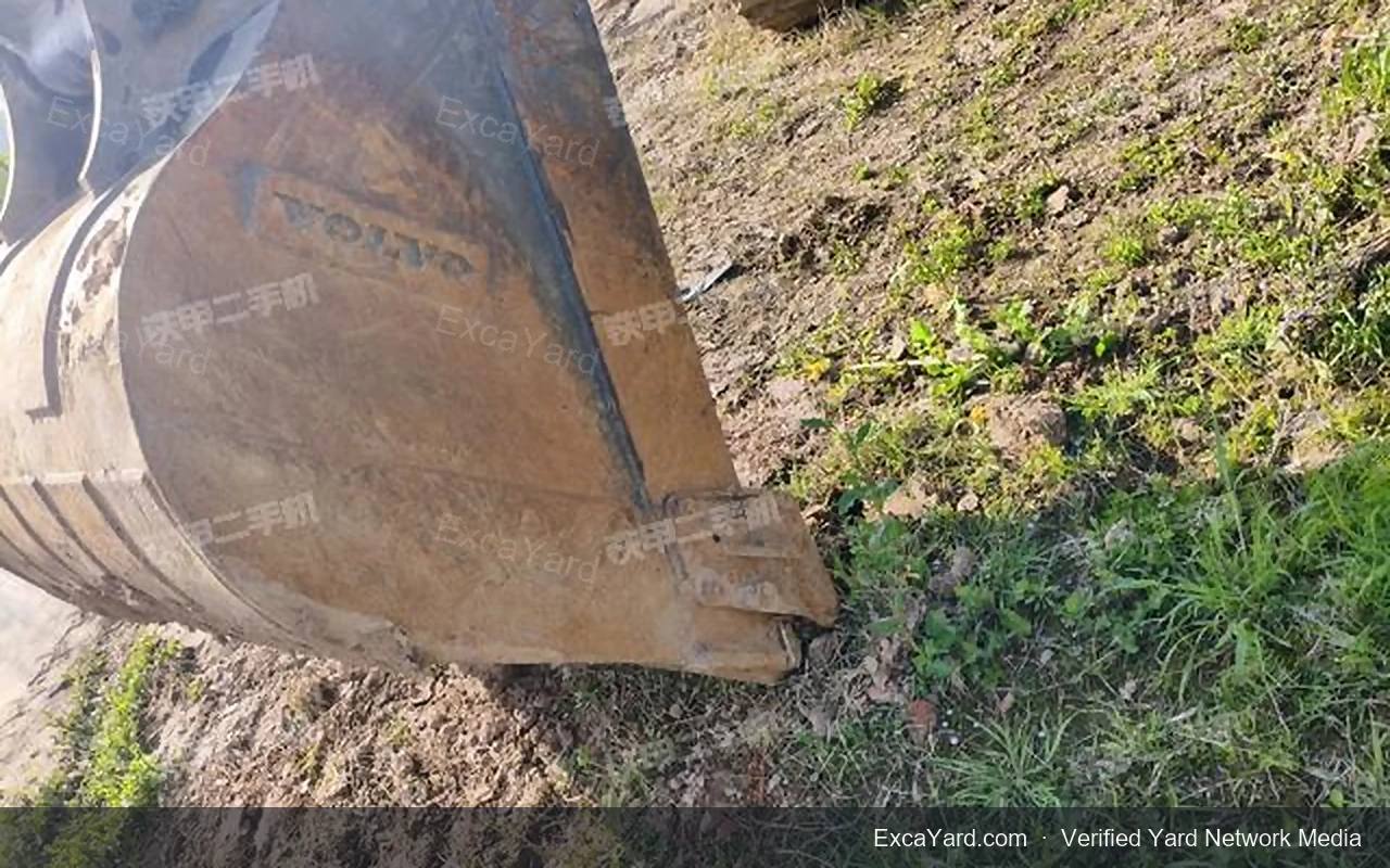 2000 Volvo EC210D Used Excavator — gallery view 8, used excavator available for export from China