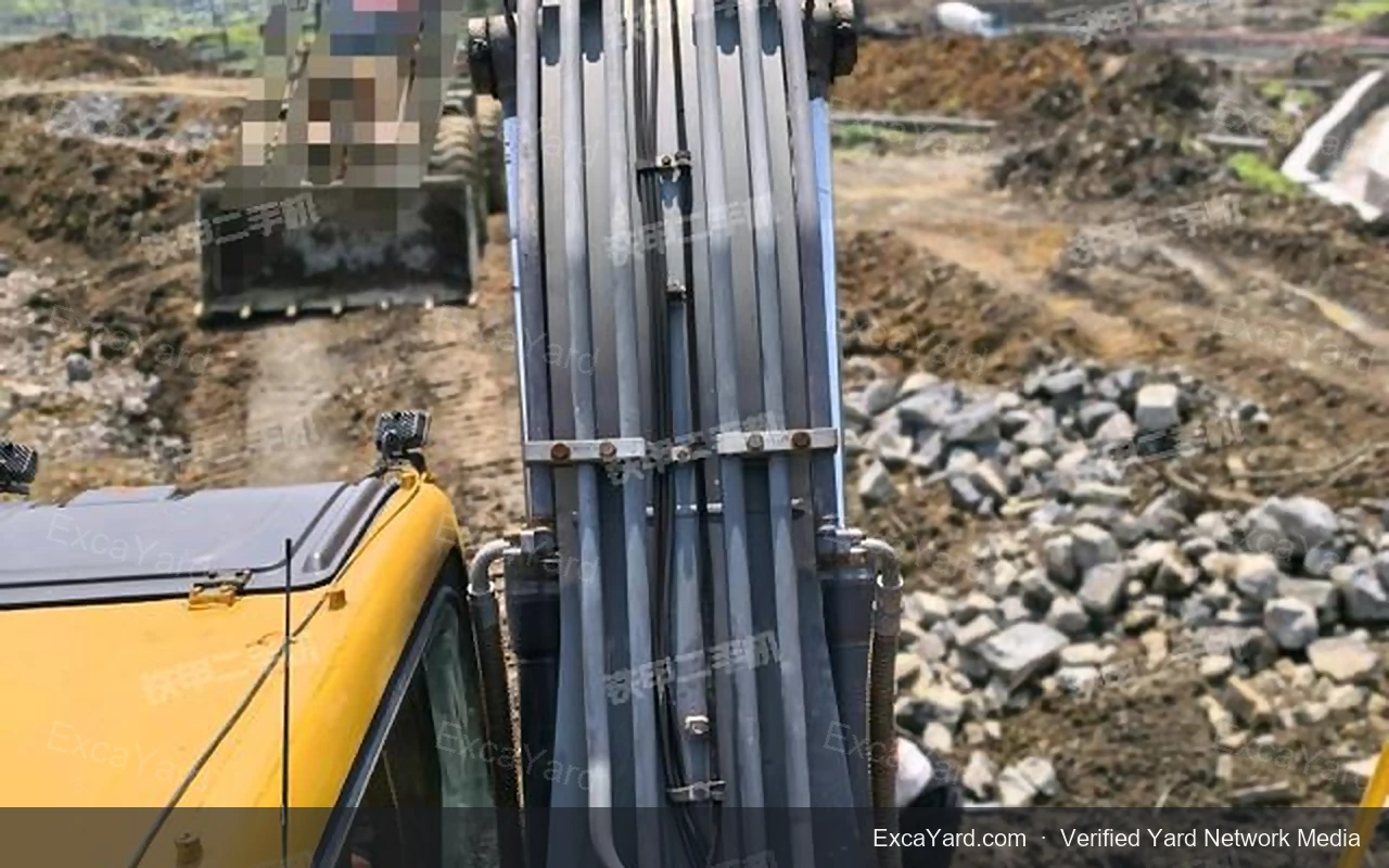 2019 Volvo EC210D Used Excavator — gallery view 17, used excavator available for export from China