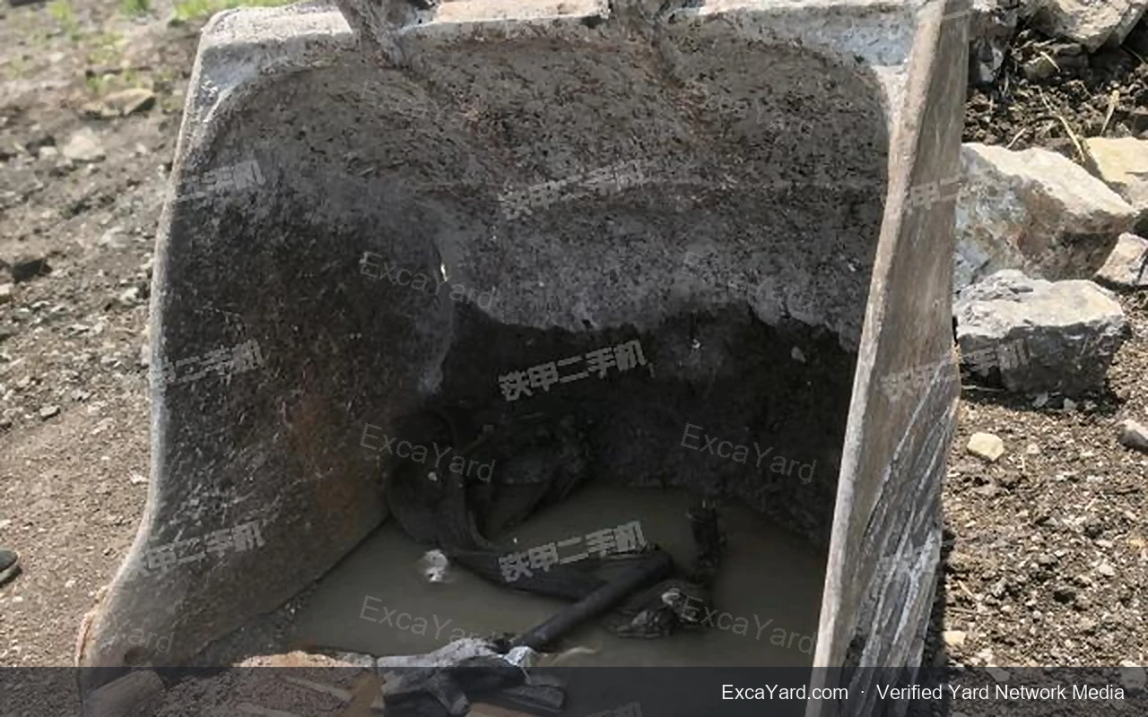 2019 Volvo EC210D Used Excavator — gallery view 18, used excavator available for export from China