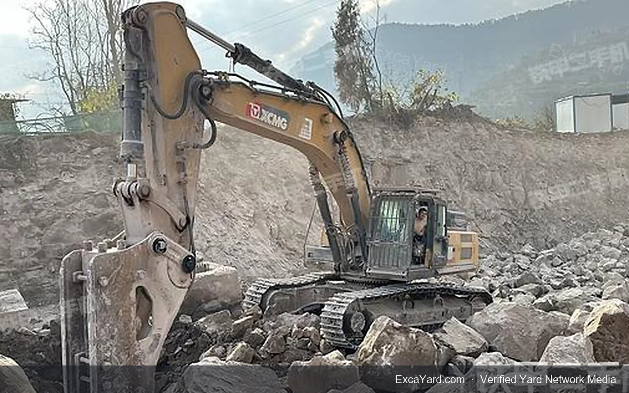 2015 XCMG XE135B Used Excavator — gallery view 3, used excavator available for export from China