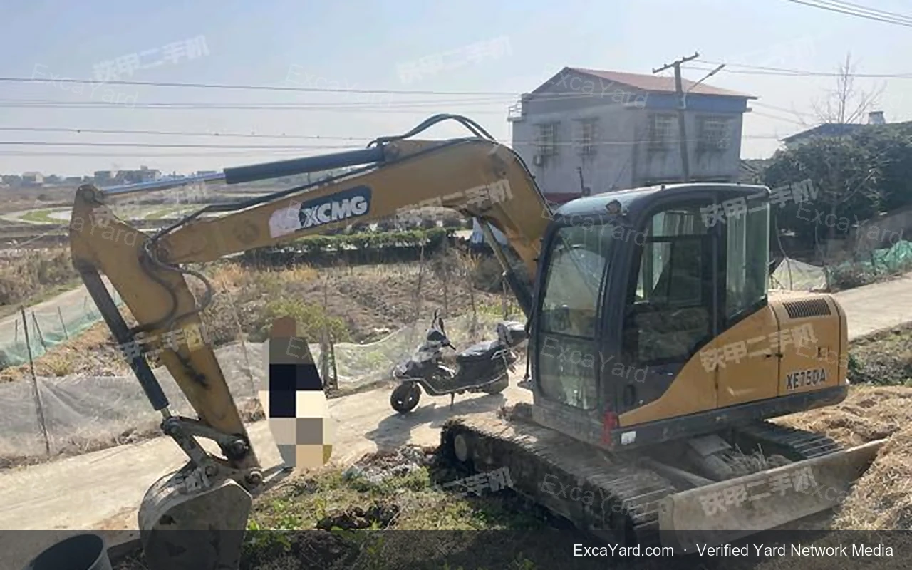 2015 XCMG XE135B Used Excavator — gallery view 4, used excavator available for export from China