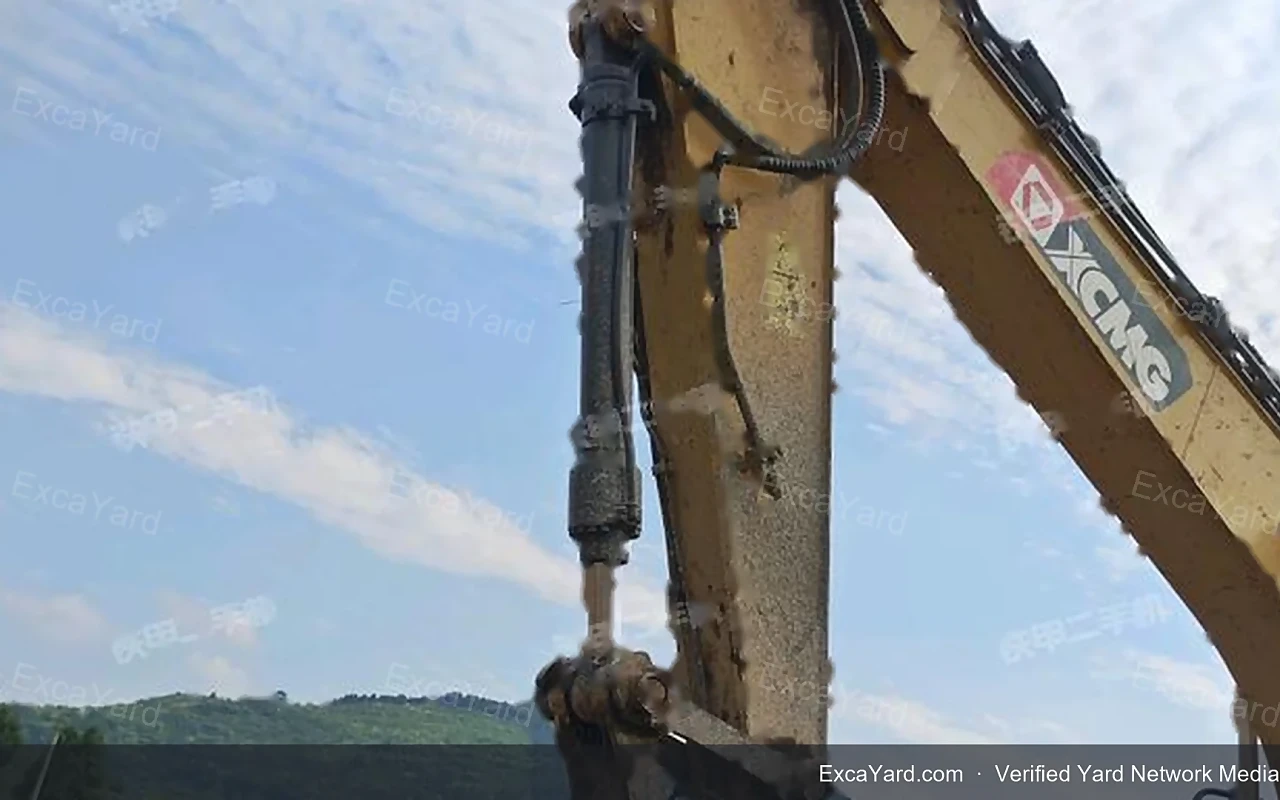 2020 XCMG XE135D Used Excavator — gallery view 5, used excavator available for export from China