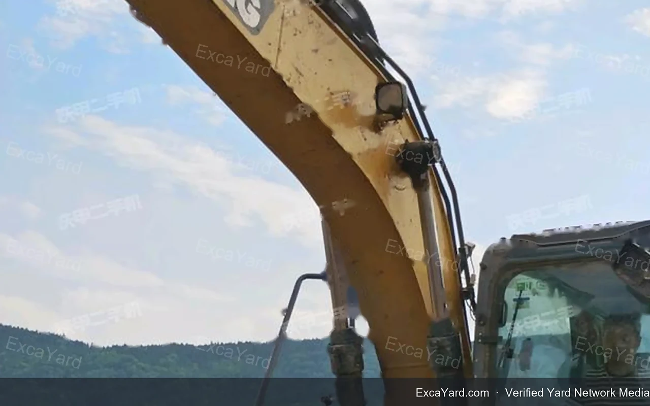 2020 XCMG XE135D Used Excavator — gallery view 4, used excavator available for export from China