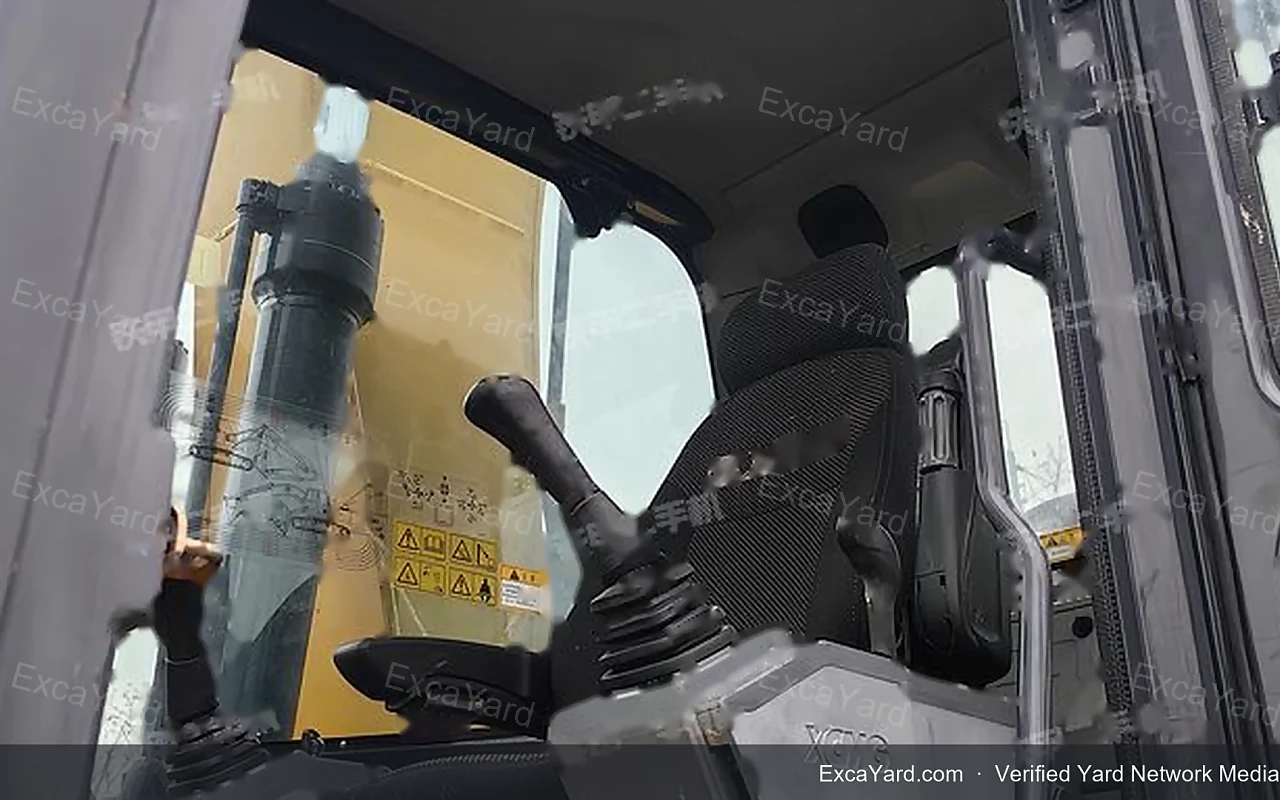 2020 XCMG XE200DA Used Excavator — gallery view 14, used excavator available for export from China