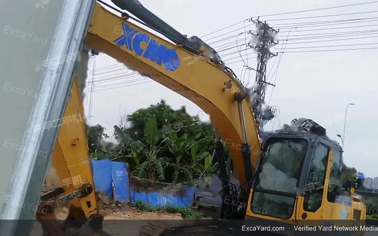 2023 XCMG XE200DA Used Excavator — gallery view 7, used excavator available for export from China