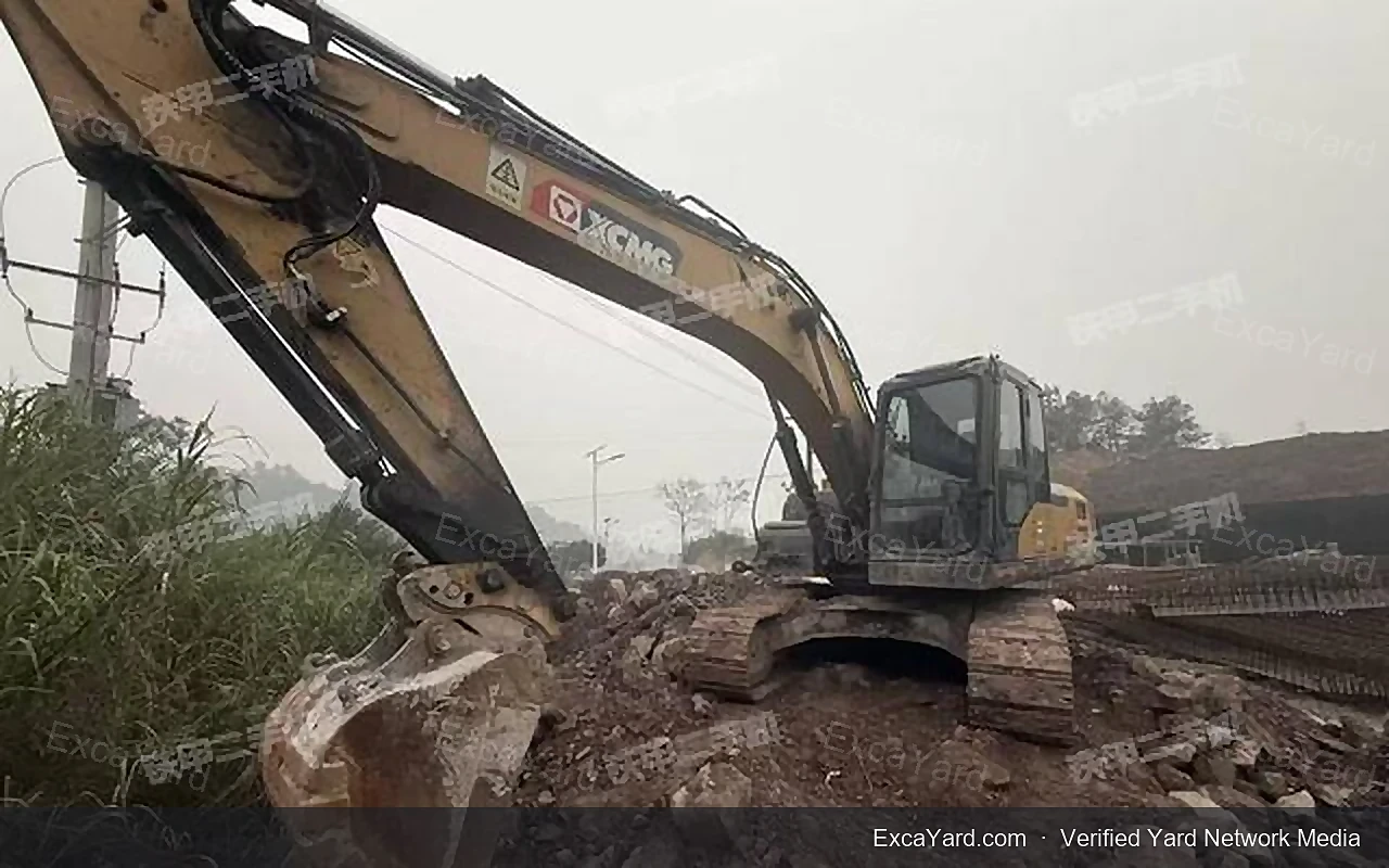2020 XCMG XE200DA Used Excavator — gallery view 10, used excavator available for export from China