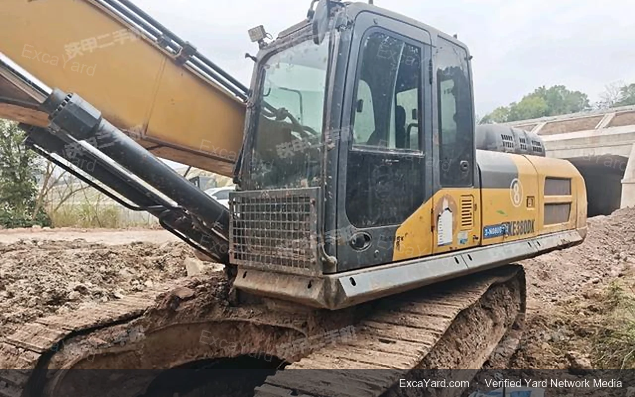 2020 XCMG XE380DK Used Excavator — gallery view 7, used excavator available for export from China